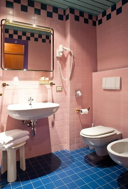 ***  Hotel Gardenia Verona İtalya