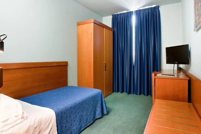 ***  Hotel Gardenia Verona İtalya