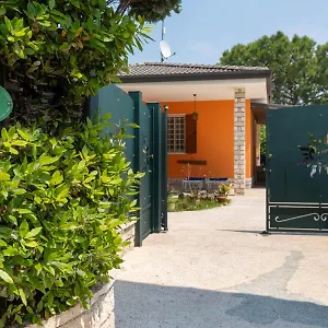 https://villa-elisea.it-lombardy.com