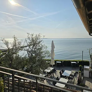 https://graziosa-al-porto.it-lombardy.com